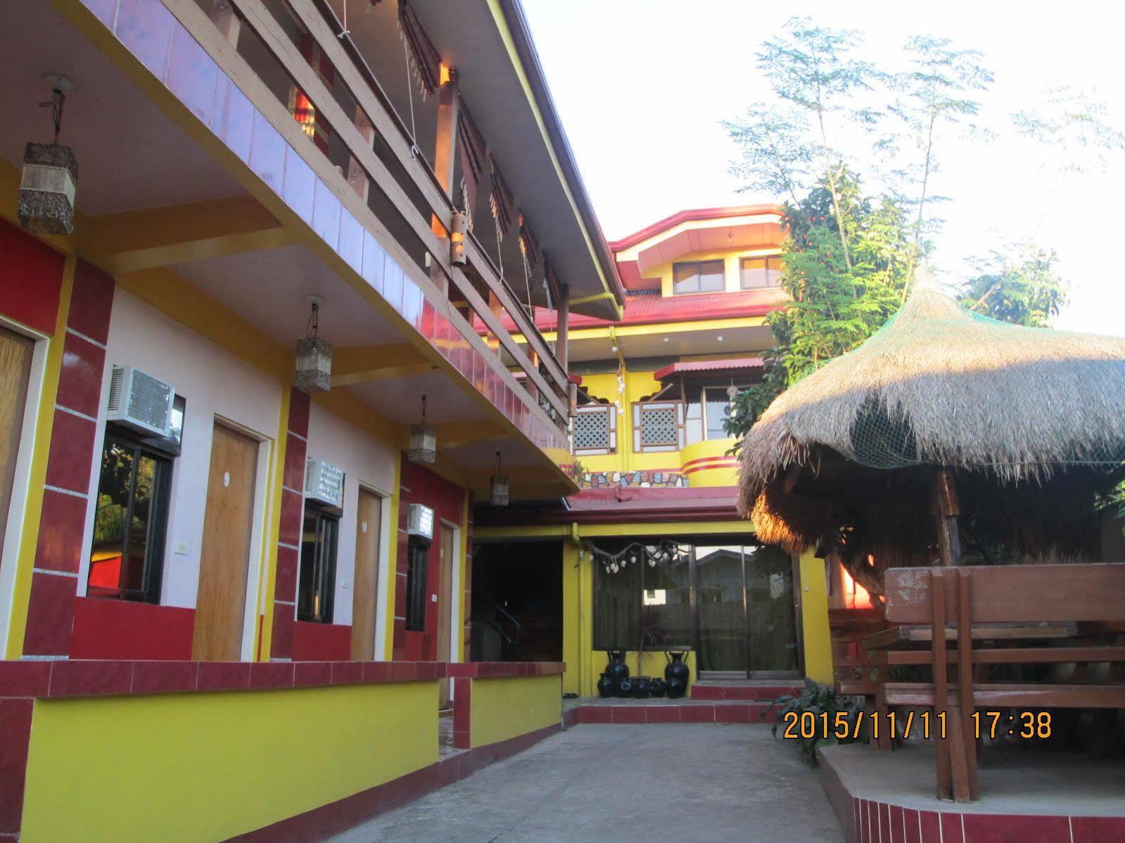 Lagrosa Backpackers Hotel Coron Exterior photo