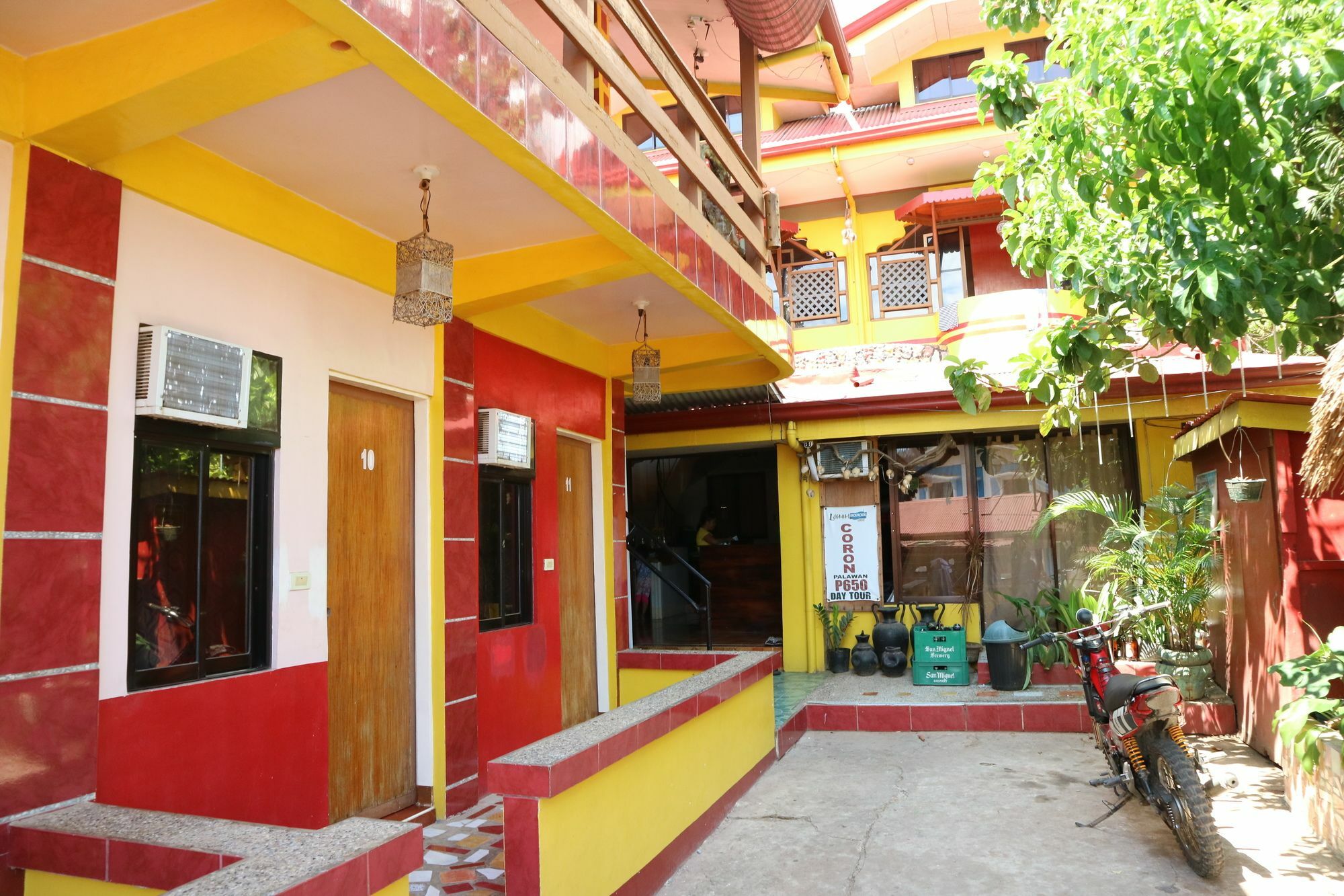 Lagrosa Backpackers Hotel Coron Exterior photo